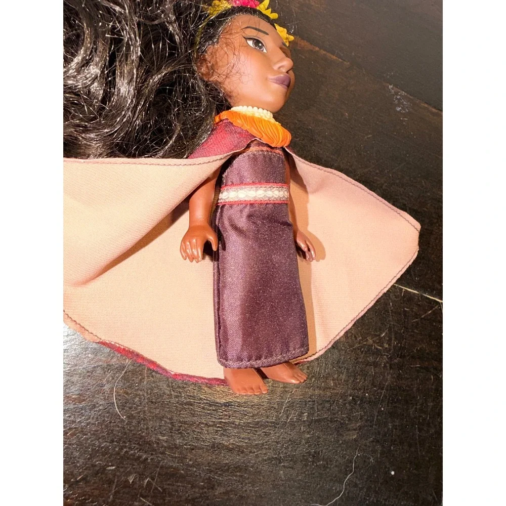 Disney‎ Matangi Moana 2 Doll 6 Inch Ceremonial Chieftain Outfit Red Cape